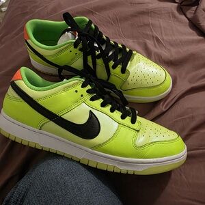 Nike Men's Neon Green Sneakers